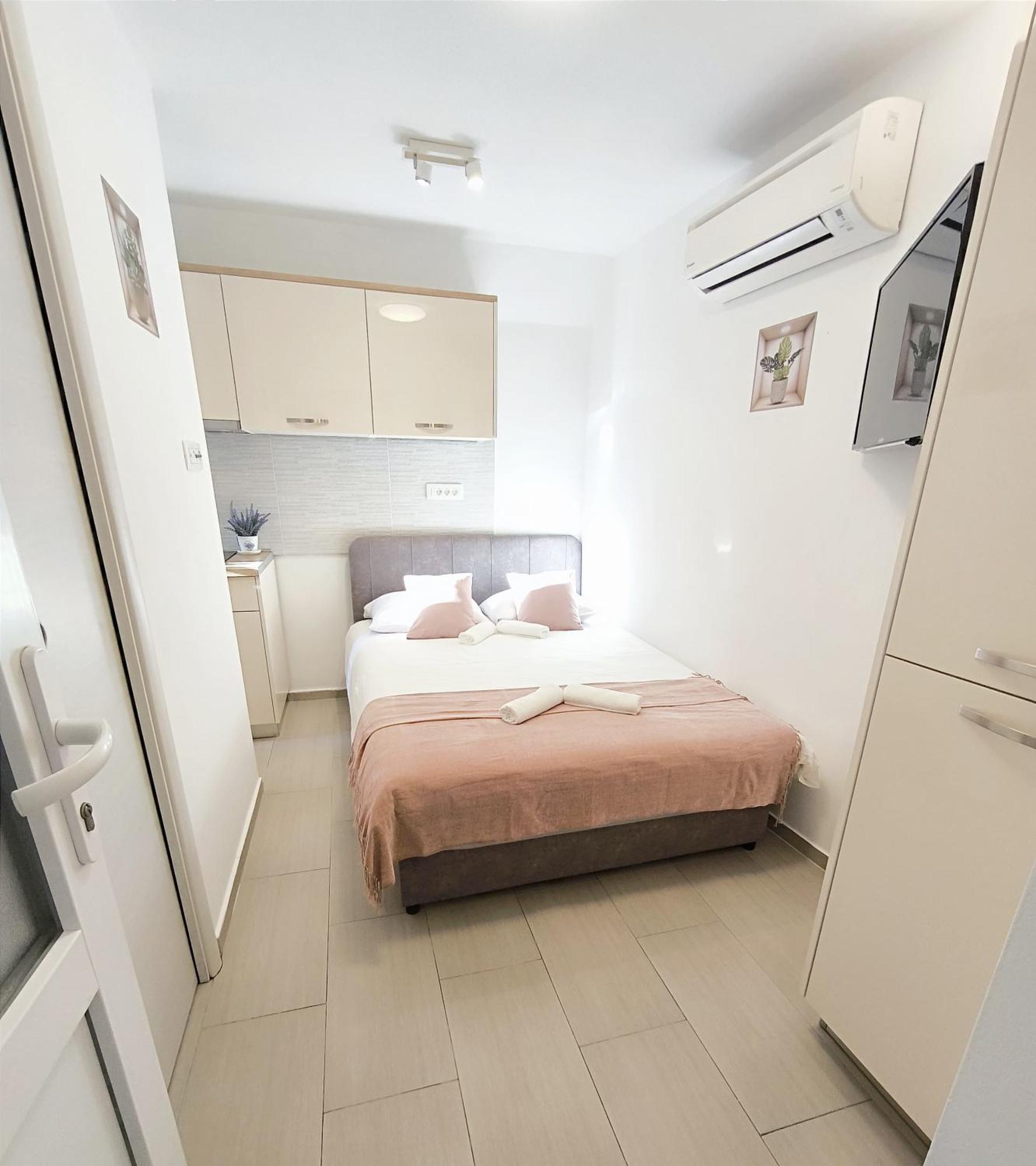 Central Apartment & Room Niko 斯普利特 外观 照片