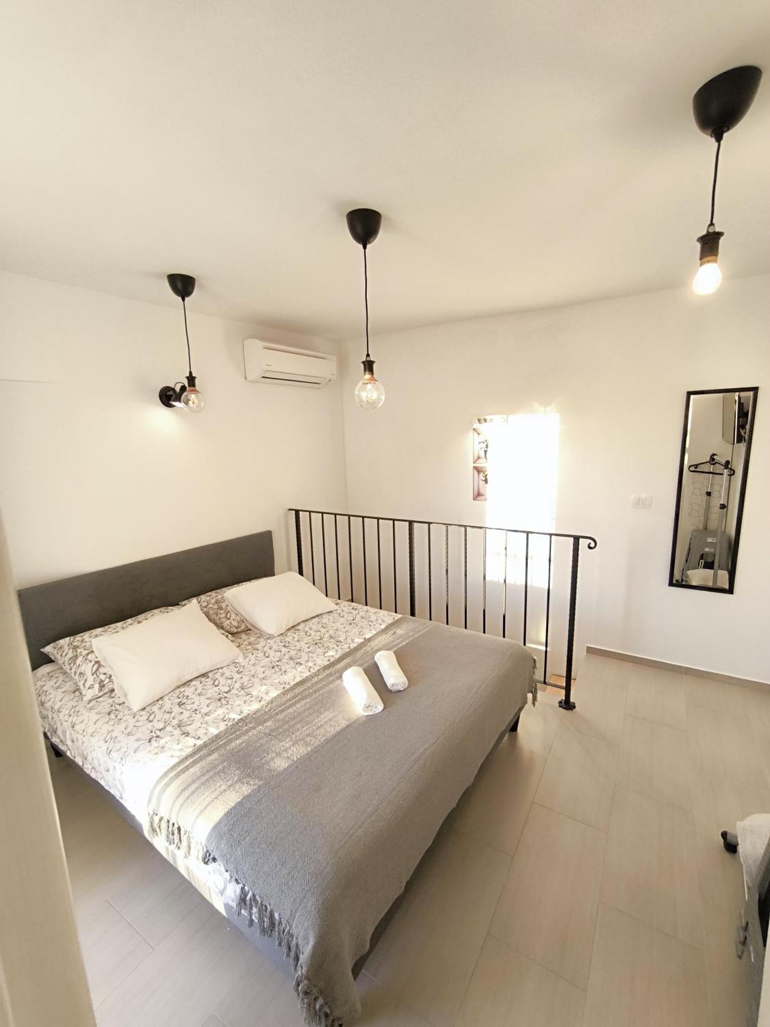 Central Apartment & Room Niko 斯普利特 外观 照片