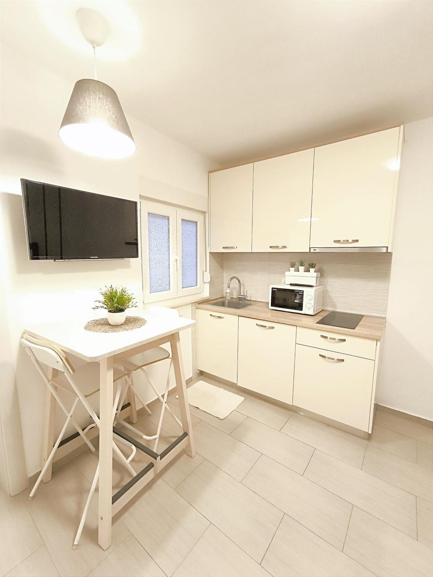 Central Apartment & Room Niko 斯普利特 外观 照片