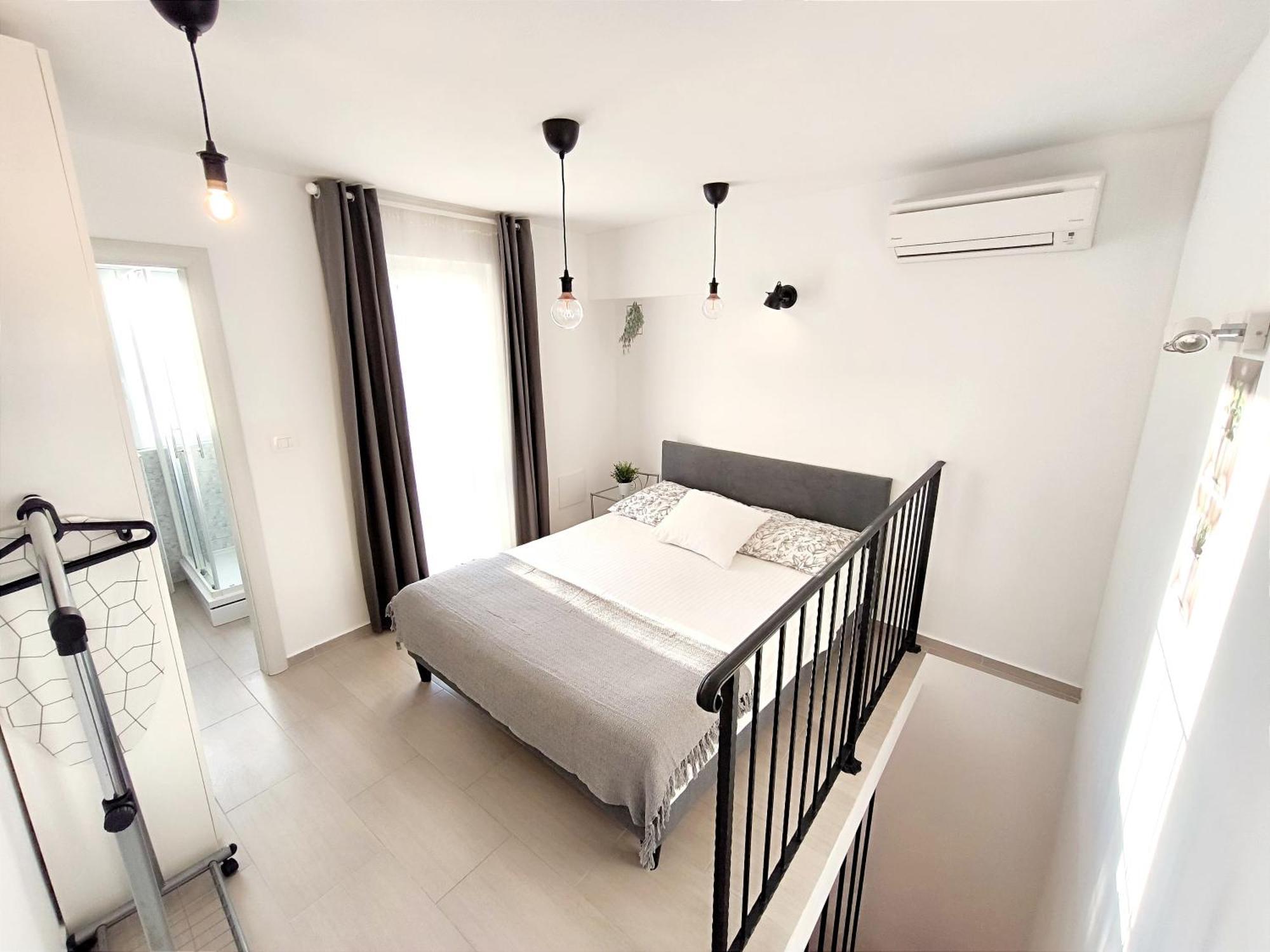 Central Apartment & Room Niko 斯普利特 外观 照片