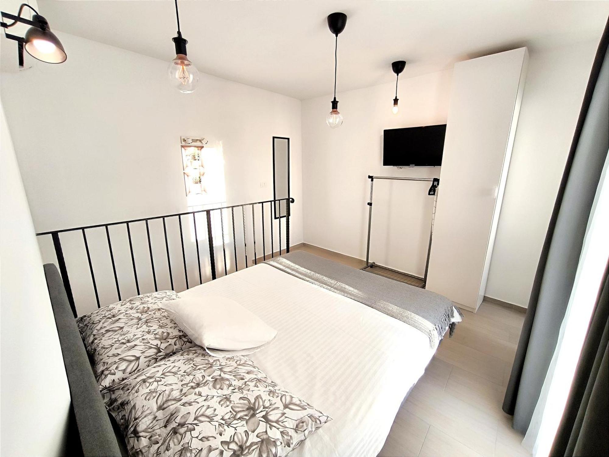 Central Apartment & Room Niko 斯普利特 外观 照片